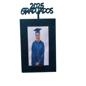 Marco 3D «Graduados 2025» – Modelo ALTO (Personalizable)